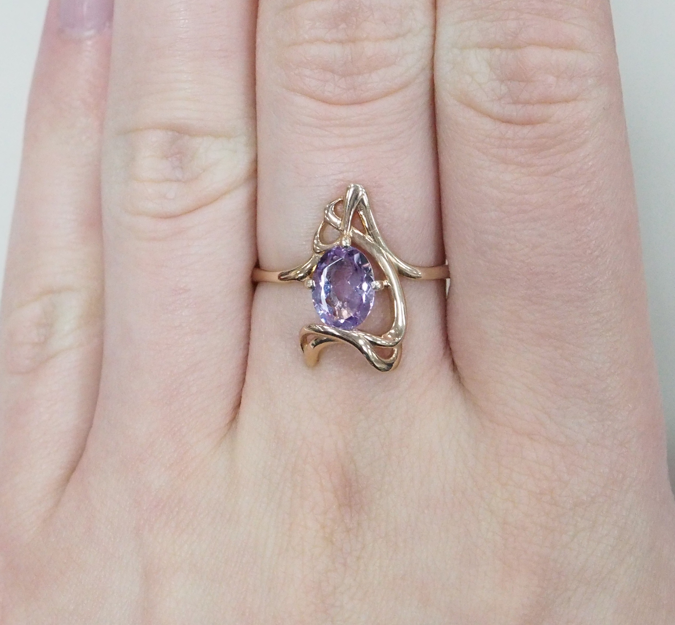 Серебряное кольцо с аметистом